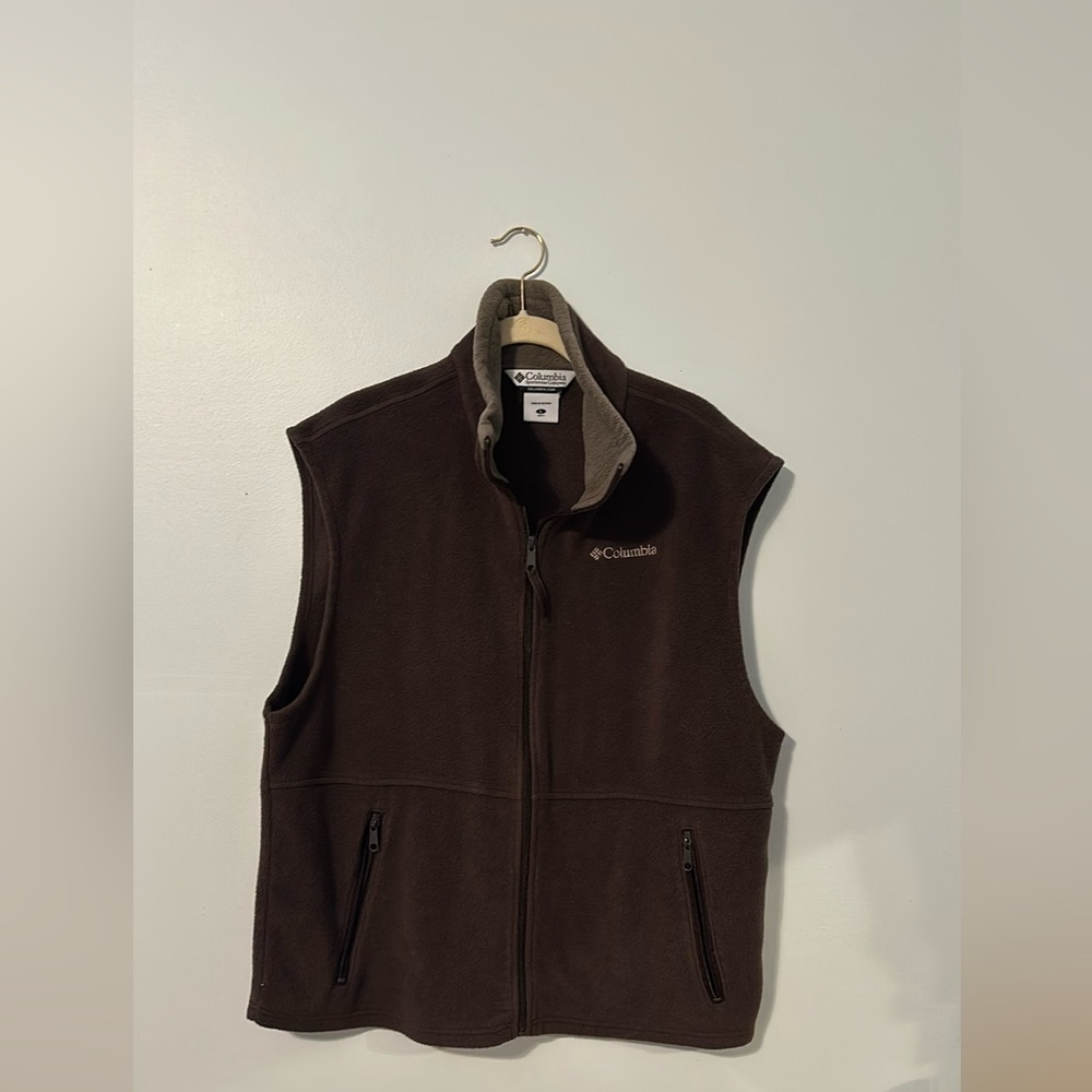 Men’s Columbia fleece vest